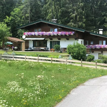 Daire Woergoetter Evi Sankt Johann in Tirol